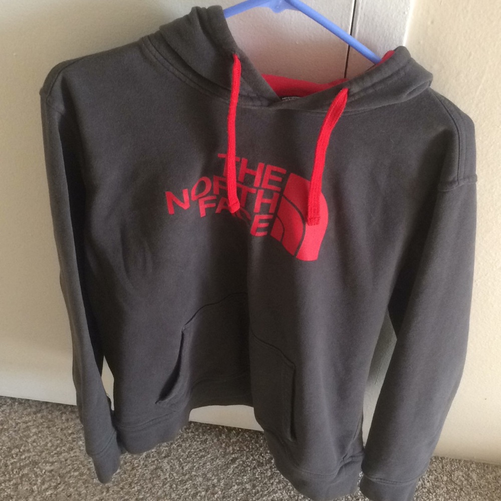 Men’s NorthFace hoodie!